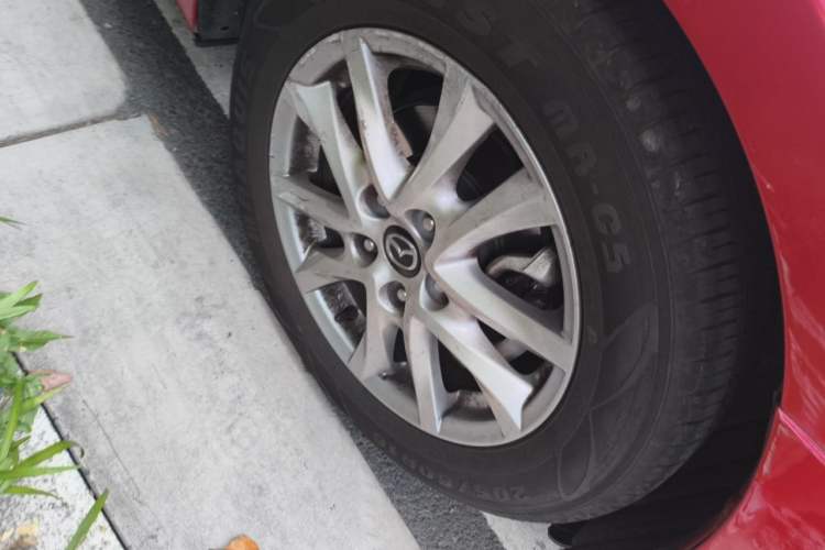 Used Mazda 3 Axela 2016 Sedan 1.5L Automatic Luxury Model Right Front Wheel Hub