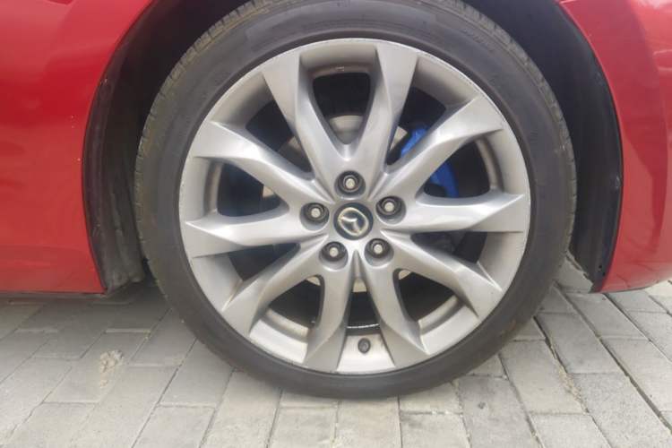 Used Mazda 3 Axela 2016 Hatchback 2.0L Automatic Flagship Model Right Front Wheel Hub
