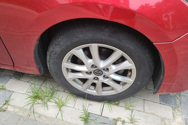 Used Mazda 3 Axela 2016 Sedan 1.5L Automatic Comfort Model Right Front Wheel Hub