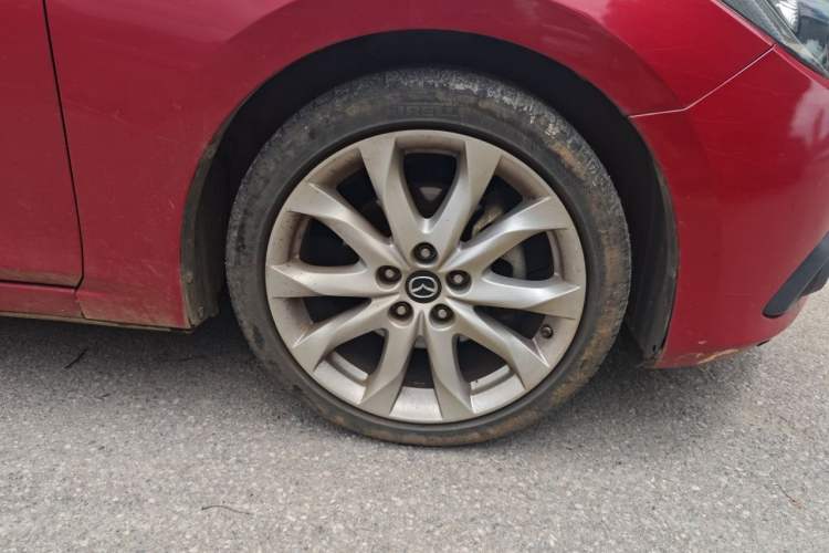 Used Mazda 3 Axela 2016 Hatchback 2.0L Automatic Sport Model Right Front Wheel Hub