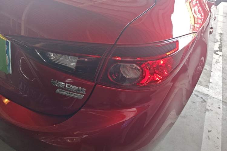Used Mazda 3 Axela 2016 Sedan 1.5L Automatic Luxury Model Right Rear Taillight
