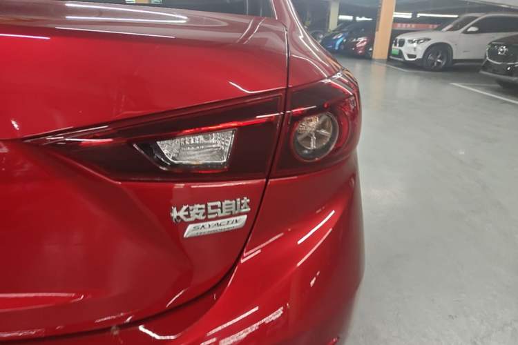 Used Mazda 3 Axela 2016 Sedan 1.5L Automatic Luxury Model Right Rear Taillight