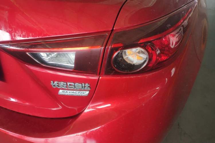 Used Mazda 3 Axela 2016 Sedan 1.5L Automatic Luxury Model Right Rear Taillight