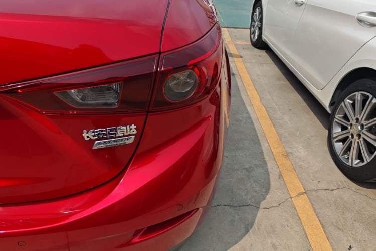 Used Mazda 3 Axela 2016 Sedan 1.5L Automatic Luxury Model Right Rear Taillight
