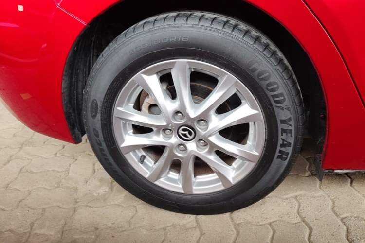 Used Mazda 3 Axela 2016 Sedan 1.5L Automatic Luxury Model Right Rear Wheel Hub
