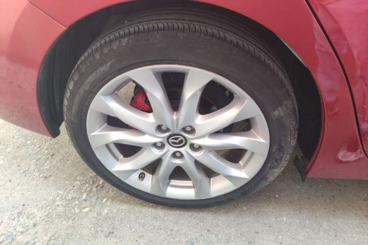 Used Mazda 3 Axela 2016 Sedan 2.0L Automatic Sport Model Right Rear Wheel Hub