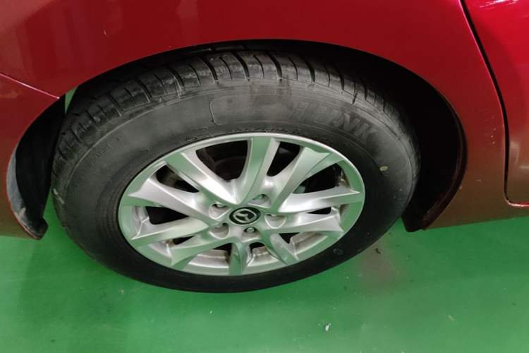 Used Mazda 3 Axela 2016 Sedan 1.5L Automatic Luxury Model Right Rear Wheel Hub