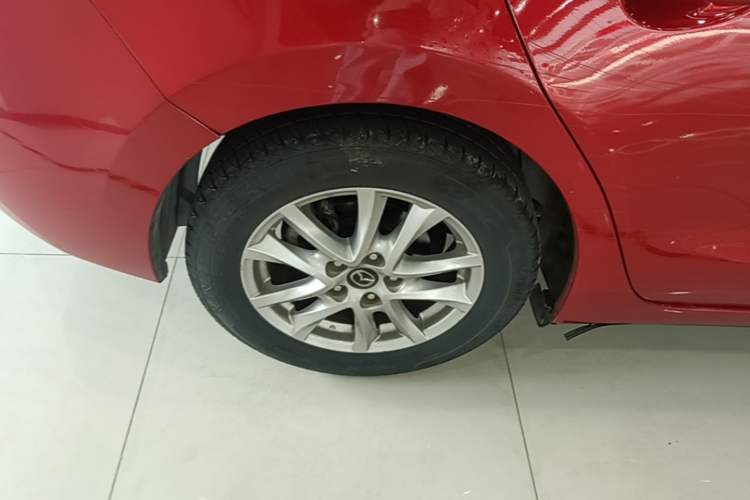 Used Mazda 3 Axela 2016 Sedan 1.5L Automatic Luxury Model Right Rear Wheel Hub