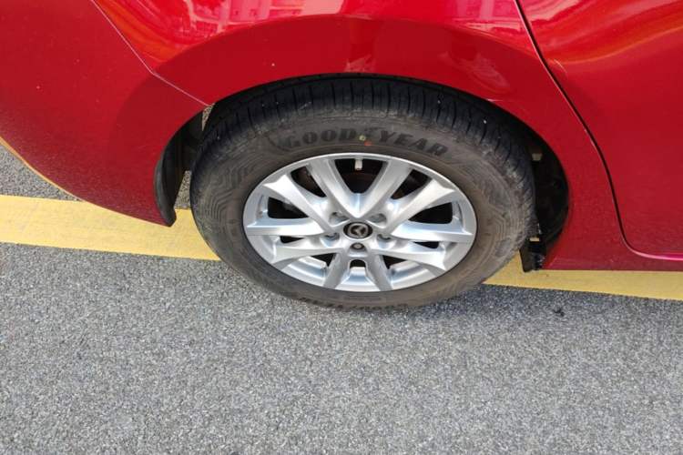 Used Mazda 3 Axela 2016 Sedan 1.5L Automatic Luxury Model Right Rear Wheel Hub
