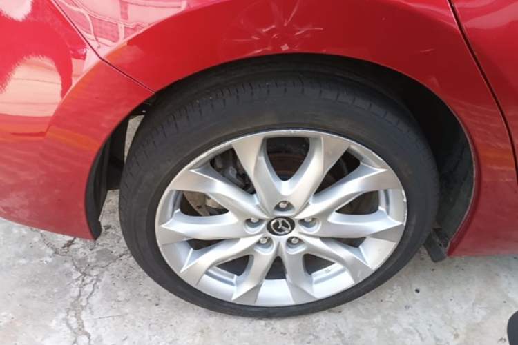Used Mazda 3 Axela 2016 Sedan 2.0L Automatic Flagship Model Right Rear Wheel Hub