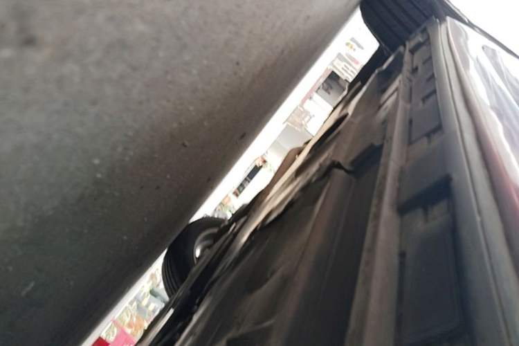 Used Mazda 3 Axela 2016 Sedan 1.5L Automatic Comfort Model Right Side Sill