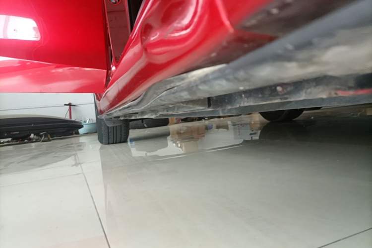 Used Mazda 3 Axela 2016 Sedan 1.5L Automatic Comfort Model Right Side Sill