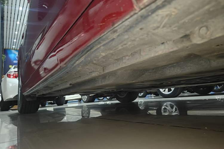 Used Mazda 3 Axela 2016 Sedan 1.5L Automatic Luxury Model Right Side Sill