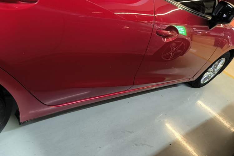 Used Mazda 3 Axela 2016 Sedan 1.5L Automatic Luxury Model Right Side Sill