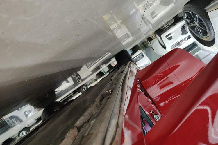 Used Mazda 3 Axela 2016 Sedan 1.5L Automatic Comfort Model Right Side Sill