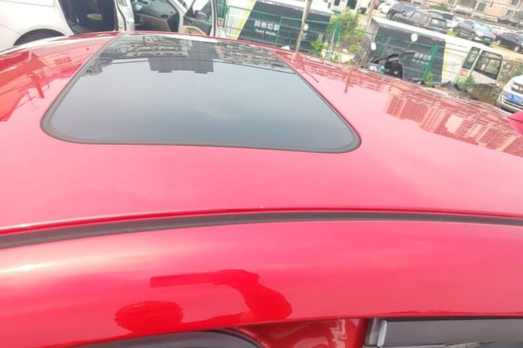 Used Mazda 3 Axela 2016 Hatchback 1.5L Automatic Luxury Model Roof