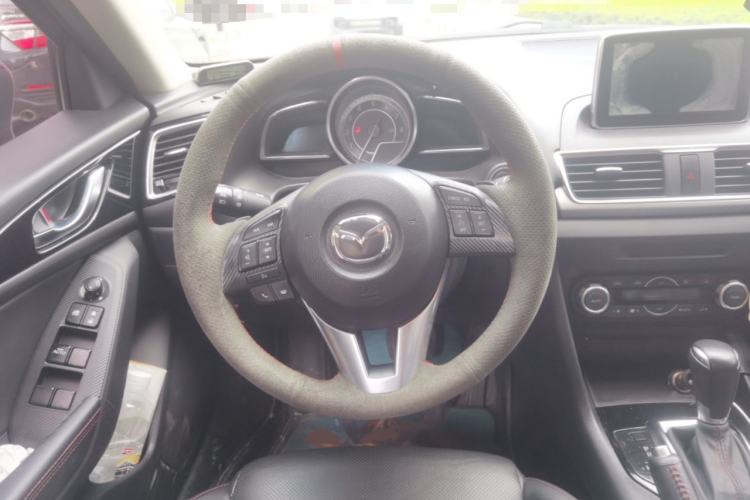 Used Mazda 3 Axela 2016 Sedan 2.0L Automatic Flagship Model Steering Wheel