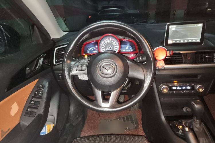 Used Mazda 3 Axela 2016 Sedan 1.5L Automatic Luxury Model Steering Wheel