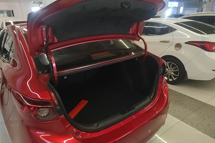 Used Mazda 3 Axela 2016 Sedan 1.5L Manual Comfort Model Trunk