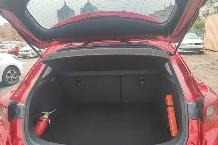 Used Mazda 3 Axela 2016 Hatchback 1.5L Automatic Luxury Model Trunk