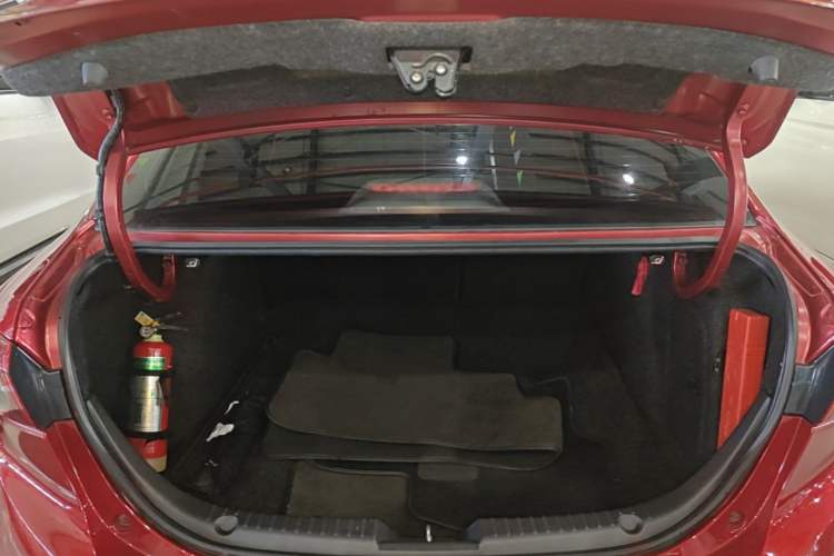 Used Mazda 3 Axela 2016 Sedan 1.5L Automatic Luxury Model Trunk