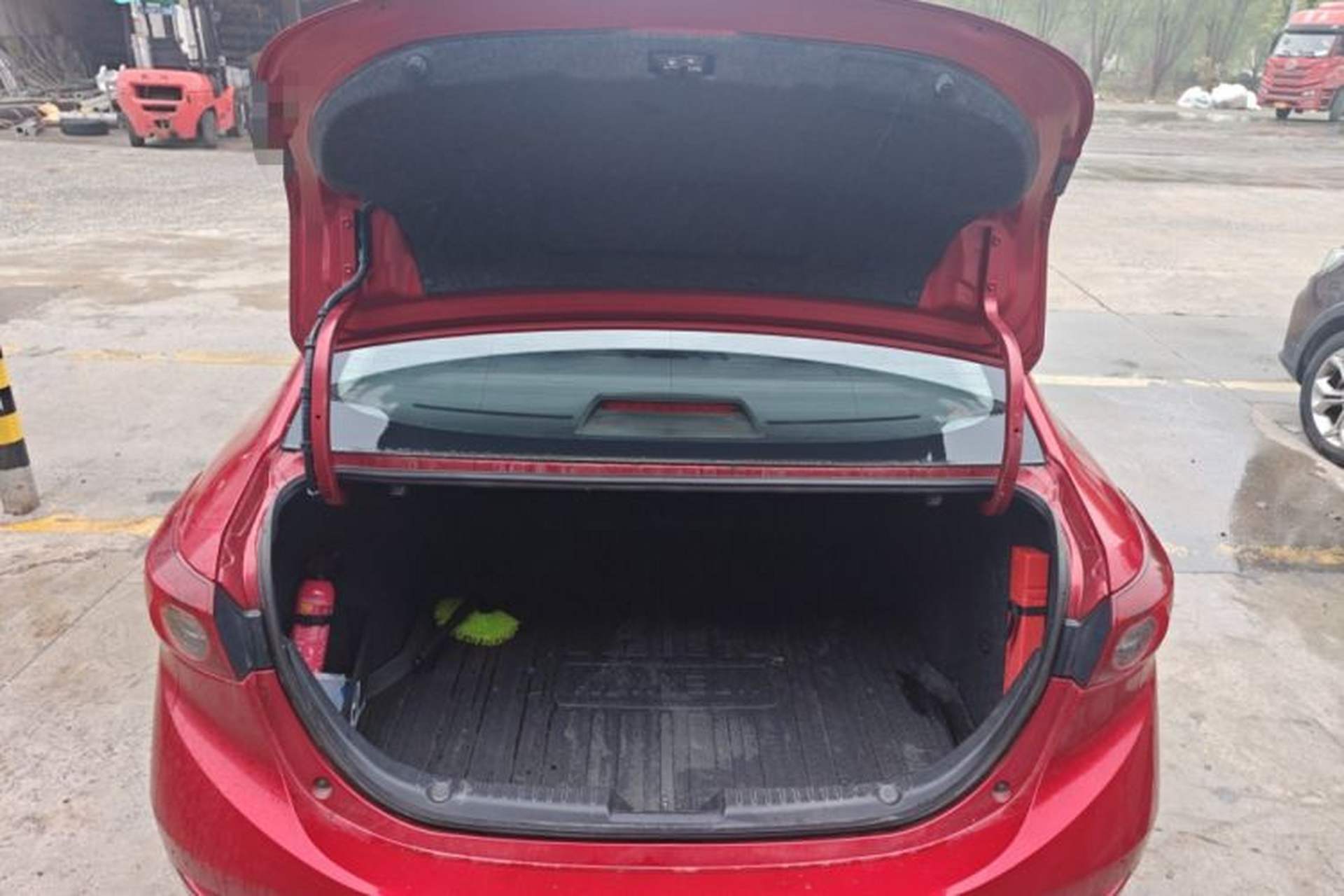 Used Mazda 3 Axela 2016 Sedan 1.5L Manual Luxury Model Trunk