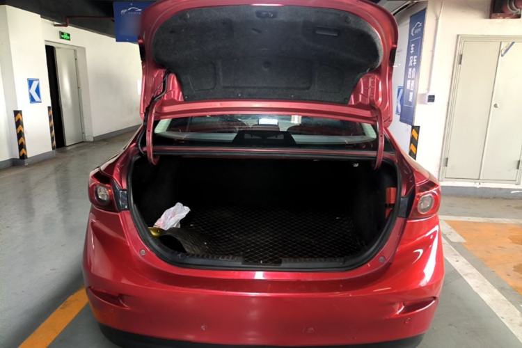 Used Mazda 3 Axela 2016 Sedan 1.5L Manual Comfort Model Trunk