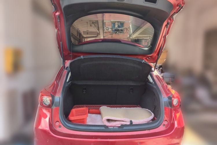 Used Mazda 3 Axela 2016 Hatchback 1.5L Automatic Comfort Model Trunk