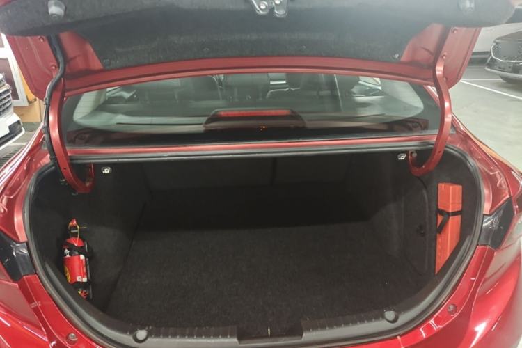 Used Mazda 3 Axela 2016 Sedan 1.5L Automatic Luxury Model Trunk