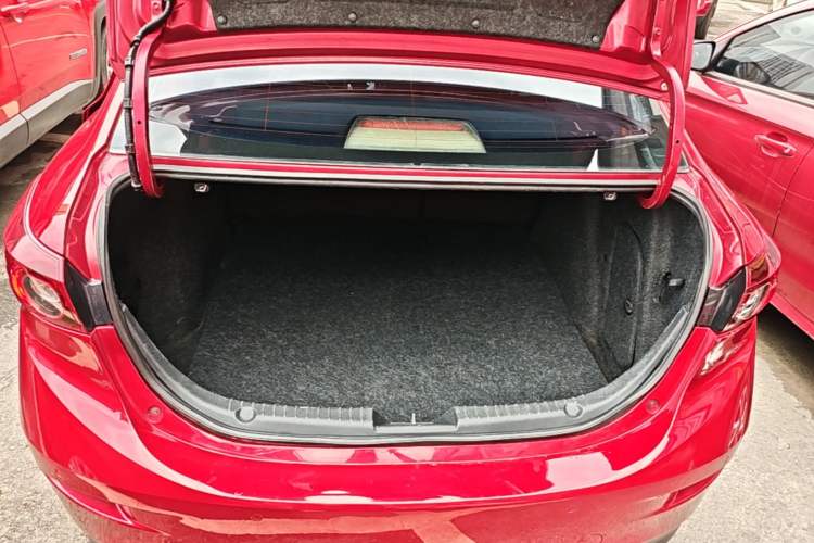 Used Mazda 3 Axela 2016 Sedan 1.5L Manual Luxury Model Trunk