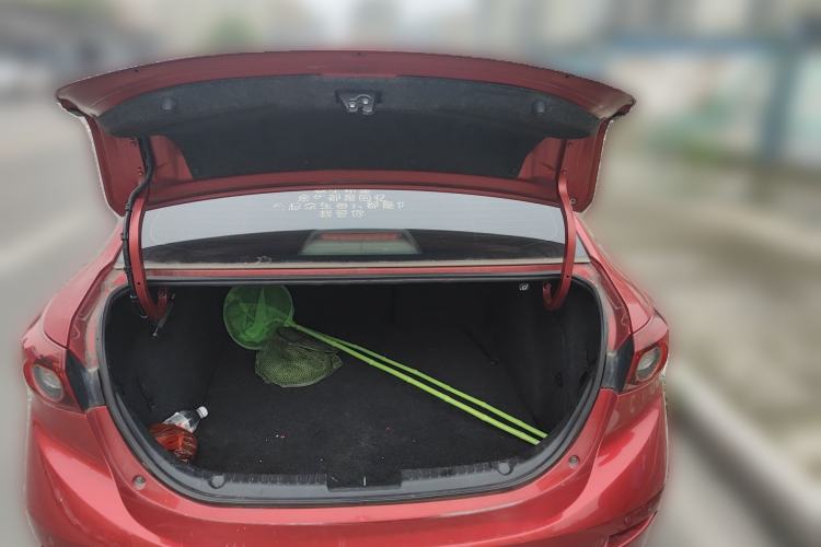 Used Mazda 3 Axela 2016 Sedan 1.5L Automatic Luxury Model Trunk