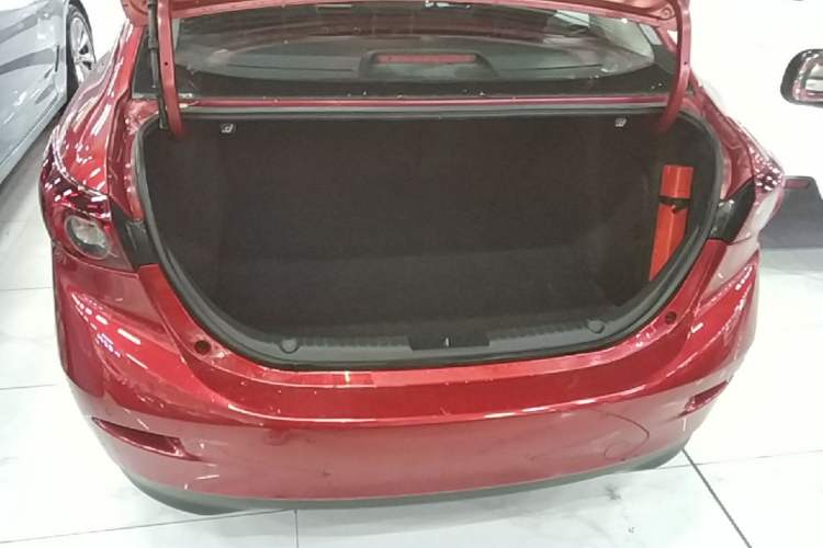 Used Mazda 3 Axela 2016 Sedan 1.5L Automatic Luxury Model Trunk