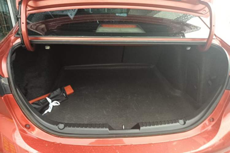 Used Mazda 3 Axela 2016 Sedan 1.5L Automatic Luxury Model Trunk