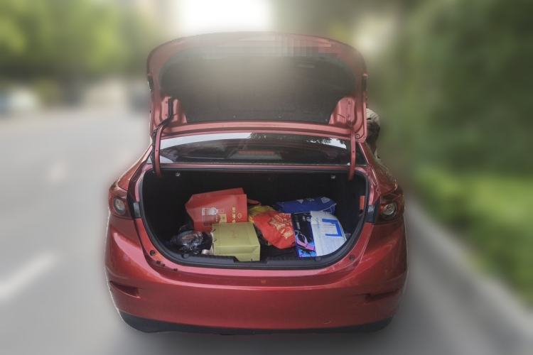 Used Mazda 3 Axela 2016 Sedan 1.5L Automatic Comfort Model Trunk
