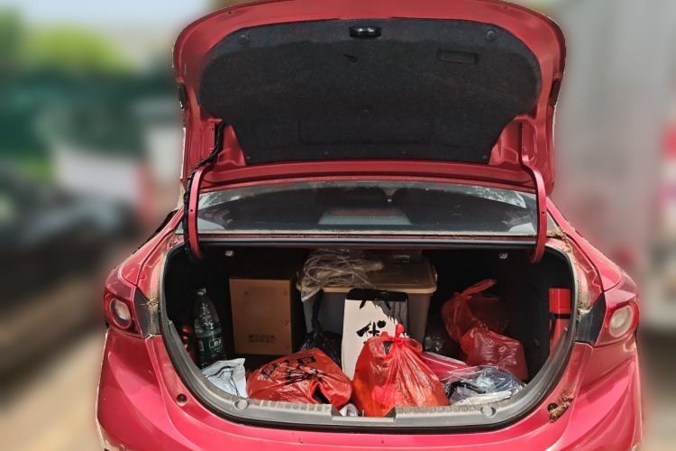 Used Mazda 3 Axela 2016 Sedan 1.5L Automatic Comfort Model Trunk