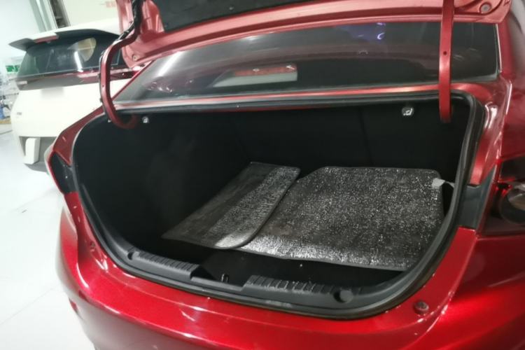 Used Mazda 3 Axela 2016 Sedan 1.5L Automatic Comfort Model Trunk