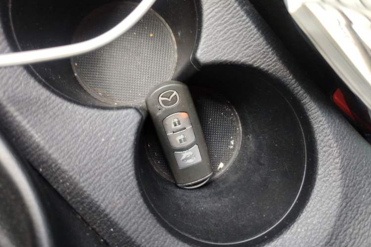 Used Mazda 3 Axela 2016 Sedan 1.5L Automatic Comfort Model Vehicle Key