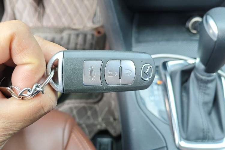 Used Mazda 3 Axela 2016 Sedan 1.5L Automatic Comfort Model Vehicle Key