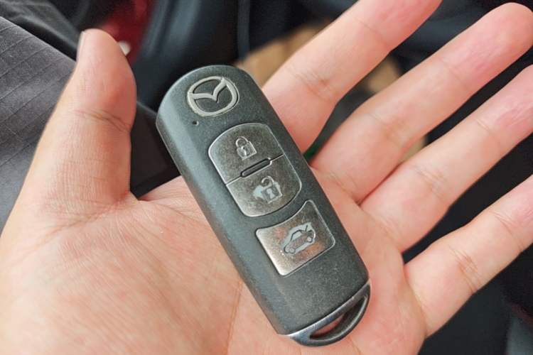 Used Mazda 3 Axela 2016 Sedan 1.5L Automatic Luxury Model Vehicle Key