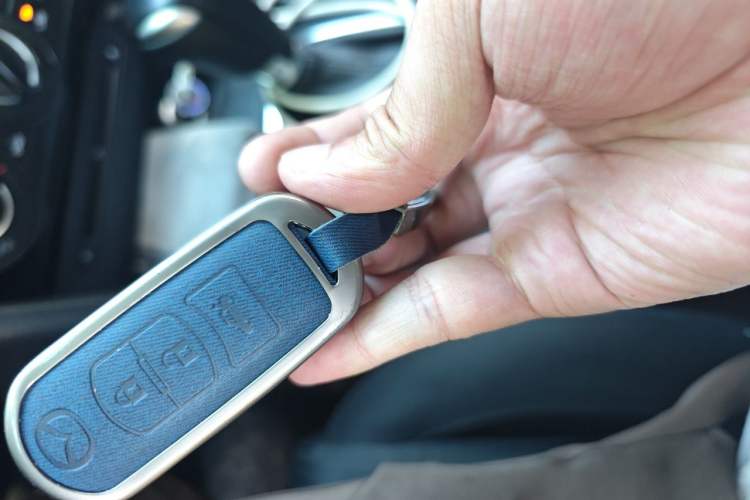 Used Mazda 3 Axela 2016 Sedan 1.5L Automatic Comfort Model Vehicle Key