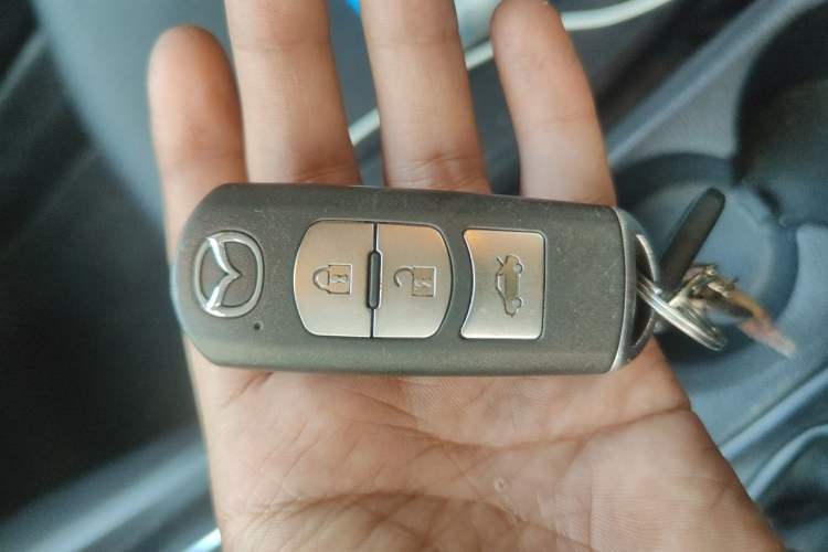 Used Mazda 3 Axela 2016 Sedan 1.5L Automatic Comfort Model Vehicle Key