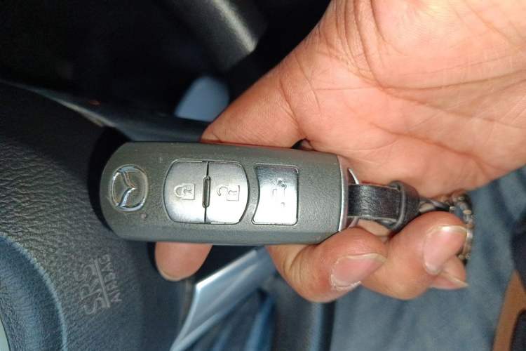 Used Mazda 3 Axela 2016 Sedan 1.5L Automatic Comfort Model Vehicle Key