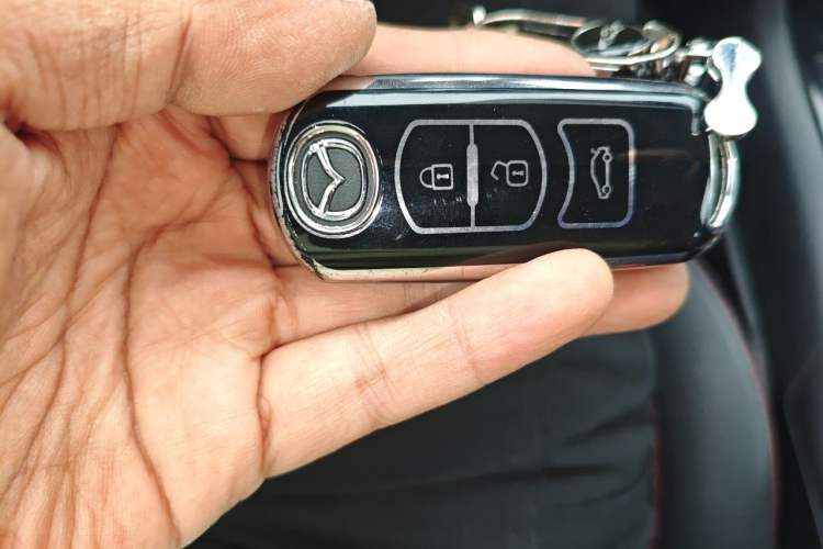 Used Mazda 3 Axela 2016 Sedan 1.5L Automatic Luxury Model Vehicle Key
