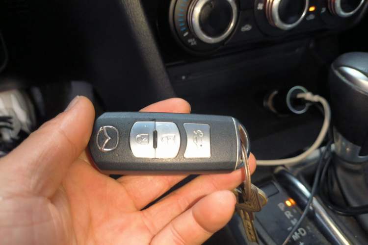 Used Mazda 3 Axela 2016 Sedan 1.5L Automatic Comfort Model Vehicle Key