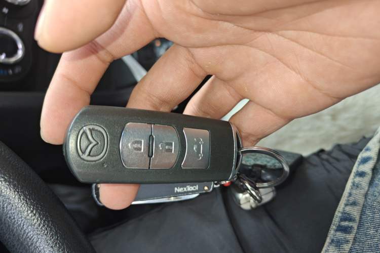 Used Mazda 3 Axela 2016 Sedan 1.5L Automatic Comfort Model Vehicle Key