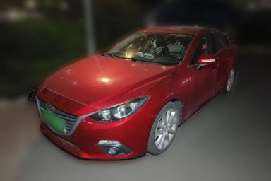 Used Mazda 3 Axela 2016 Sedan 2.0L Automatic Sport Model