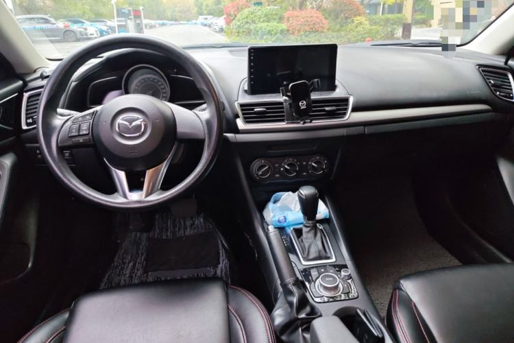 Used Mazda 3 Axela 2016 Sedan 1.5L Automatic Comfort Model Center Console