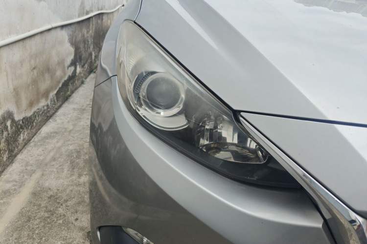 Used Mazda 3 Axela 2016 Sedan 1.5L Automatic Comfort Model Right Front Headlight