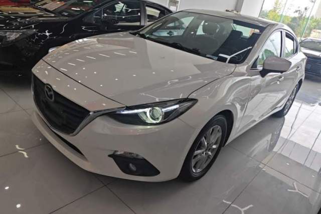 Used Mazda 3 Axela 2016 Sedan 1.5L Automatic Luxury Model