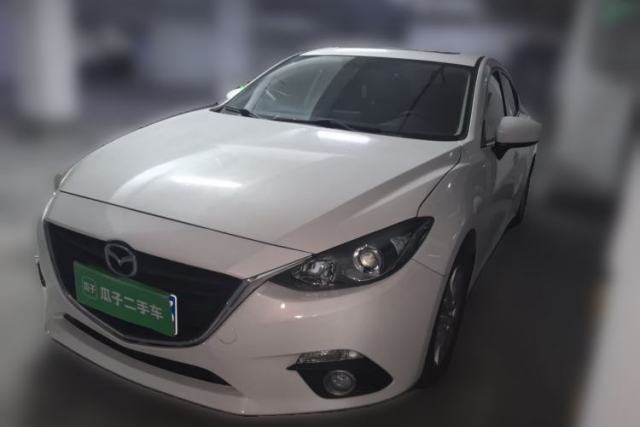 Mazda 3 Axela 2016 Sedan 1.5L Automatic Luxury Model usado